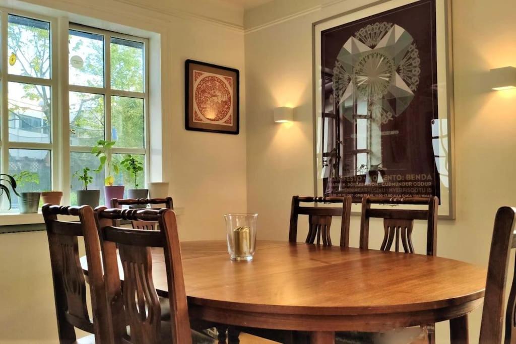 Icelandic Art Garden Villa W. Parking In Centre City 레이캬비크 외부 사진