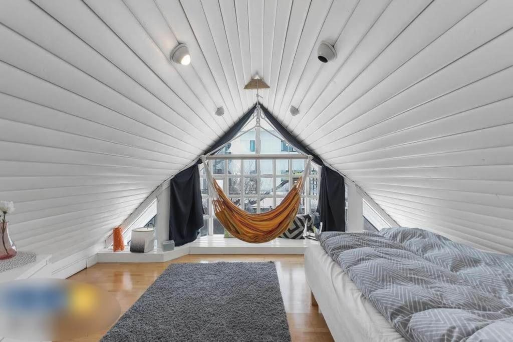 Icelandic Art Garden Villa W. Parking In Centre City 레이캬비크 외부 사진
