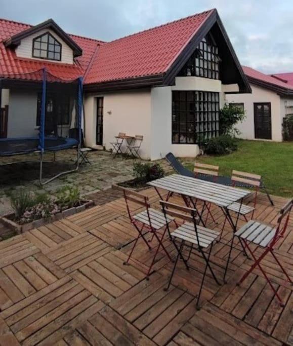 Icelandic Art Garden Villa W. Parking In Centre City 레이캬비크 외부 사진